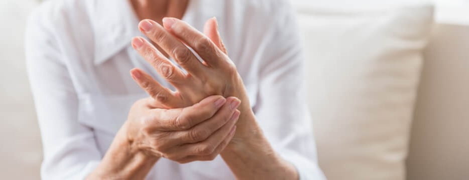 האטת קצב ההזדקנות והגנה על תאי מערכת העצבים